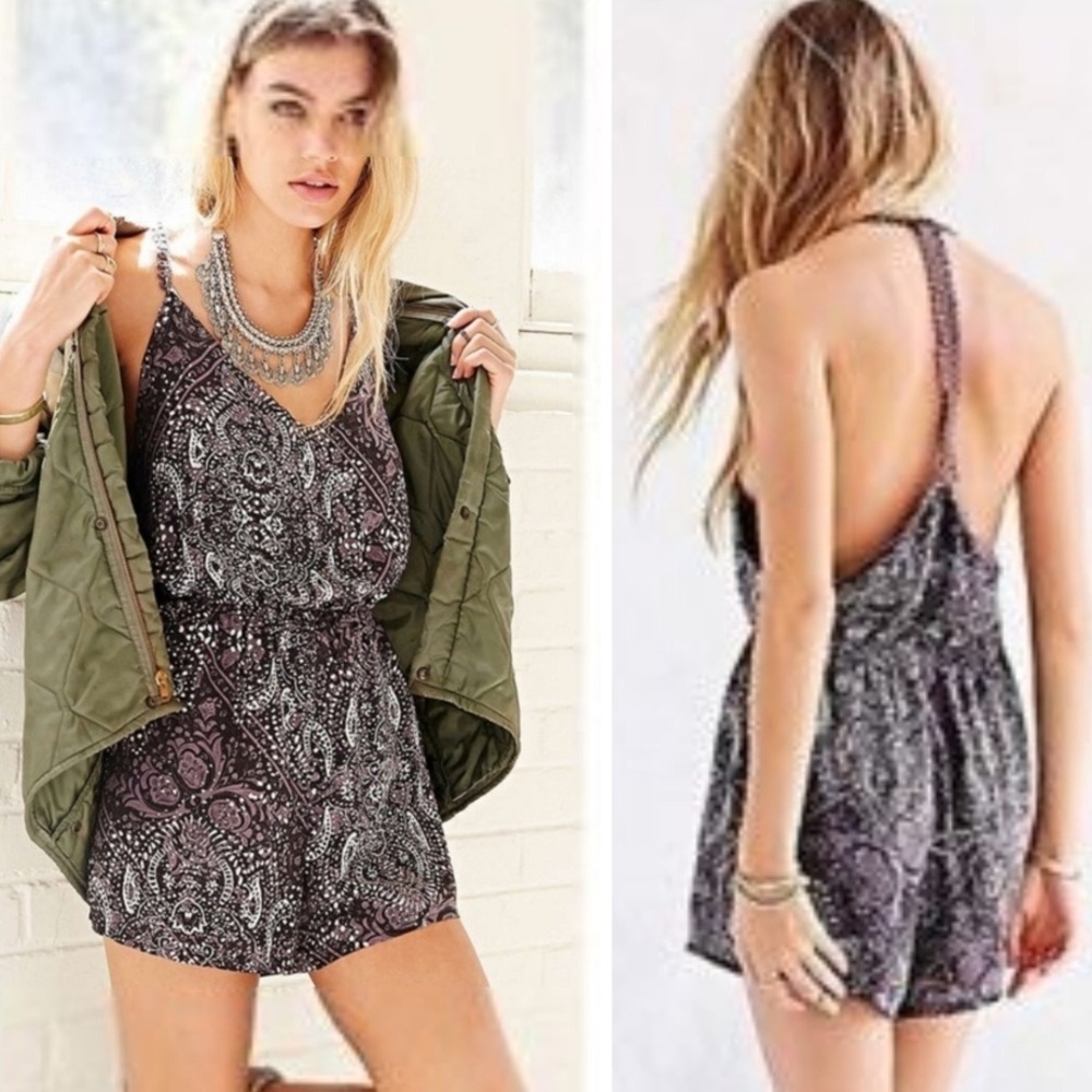Ecote Urban Outfitters Women XS Paisley Boho Festival Leah Crochet T-Back Romper